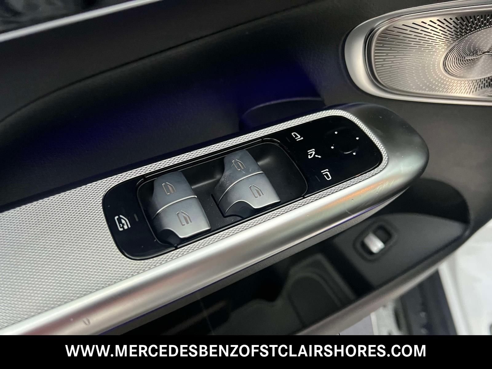 New 2027 MANUFAKTUR Moonlight White Metallic Mercedes-Benz AMG® GLC 53 4MATIC+ Coupe image 18