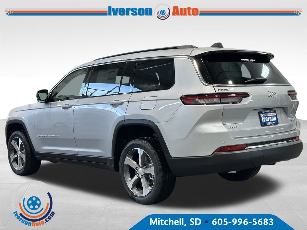 2025 Jeep Grand Cherokee L photo 3