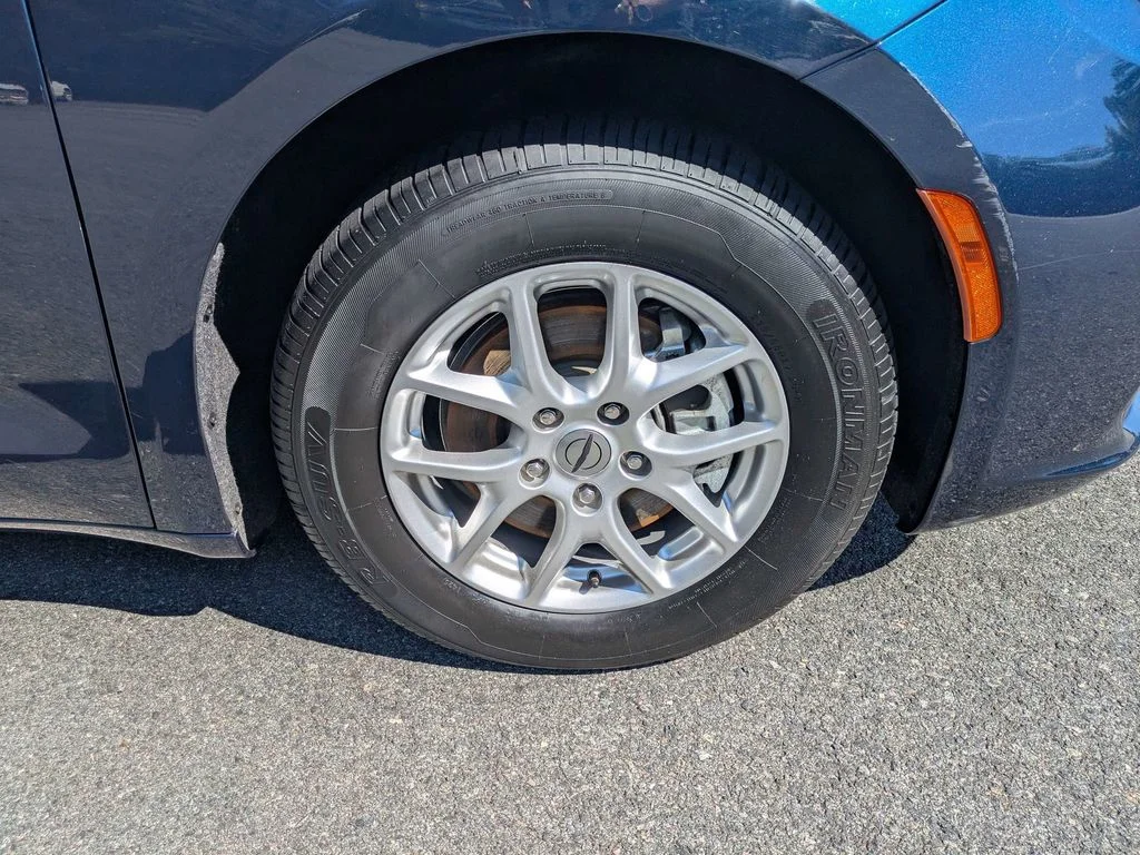 Used 2023 Blue Chrysler Touring L image 11