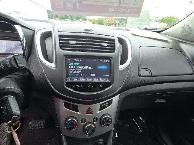 Used 2016 Black Chevrolet LT image 22