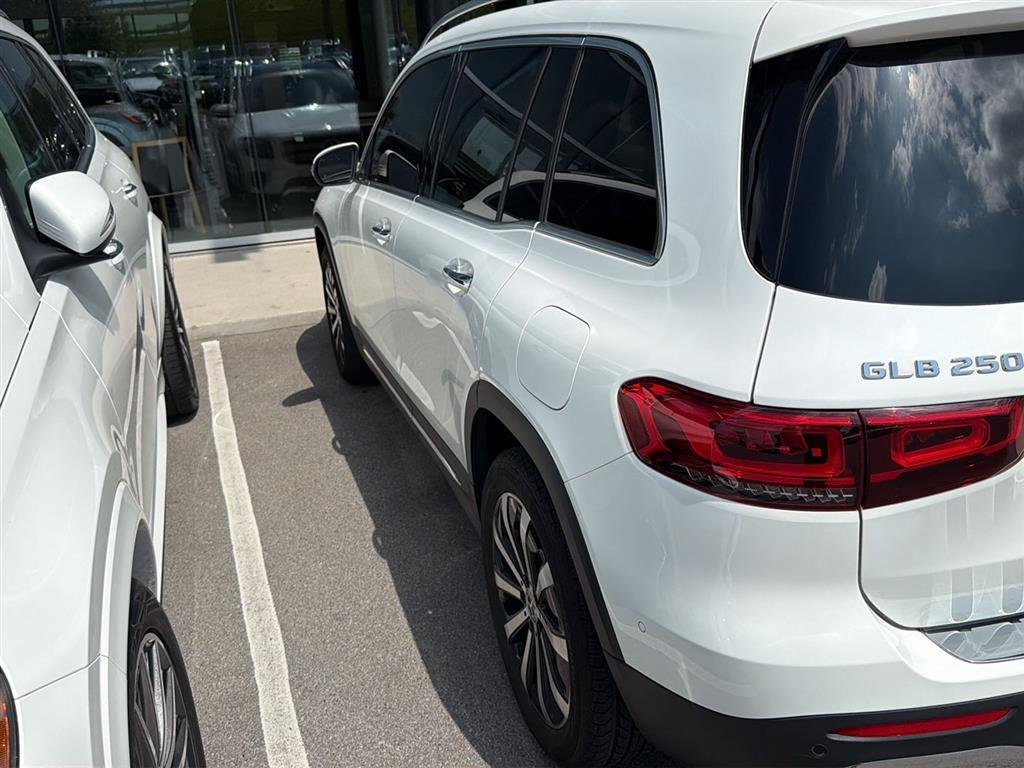Certified Used 2023 Polar White Mercedes-Benz GLB 250 image 16
