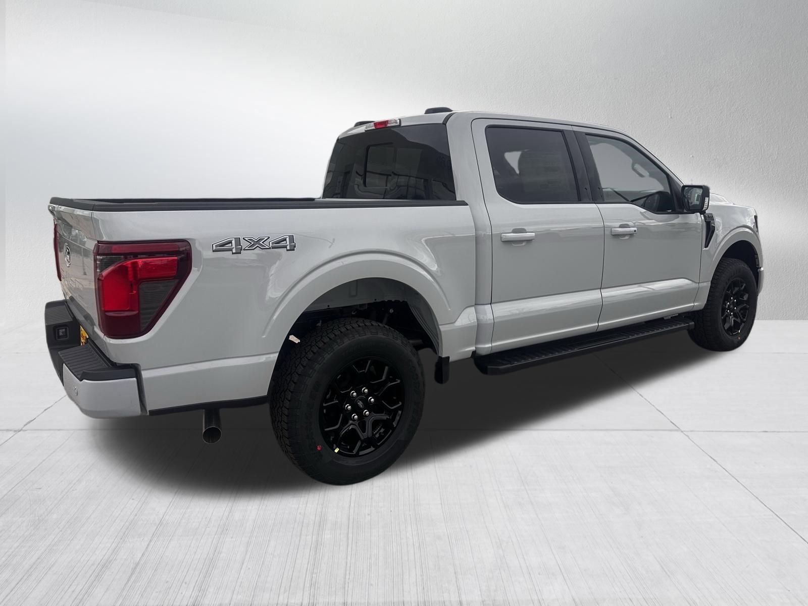 New 2026 Avalanche Ford XLT image 4