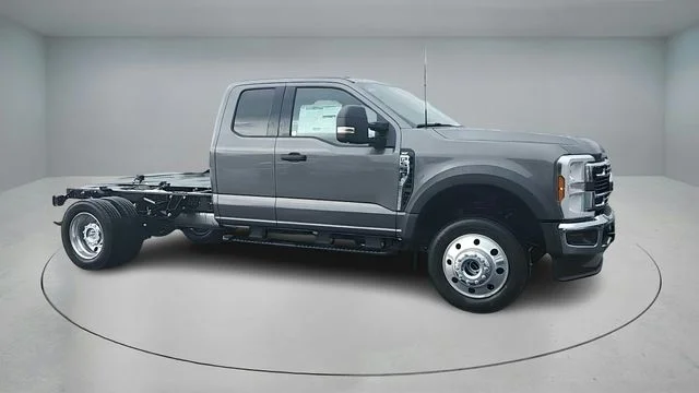 2026 Ford F-550 Super Duty Chassis Cab XLT - Photo 22