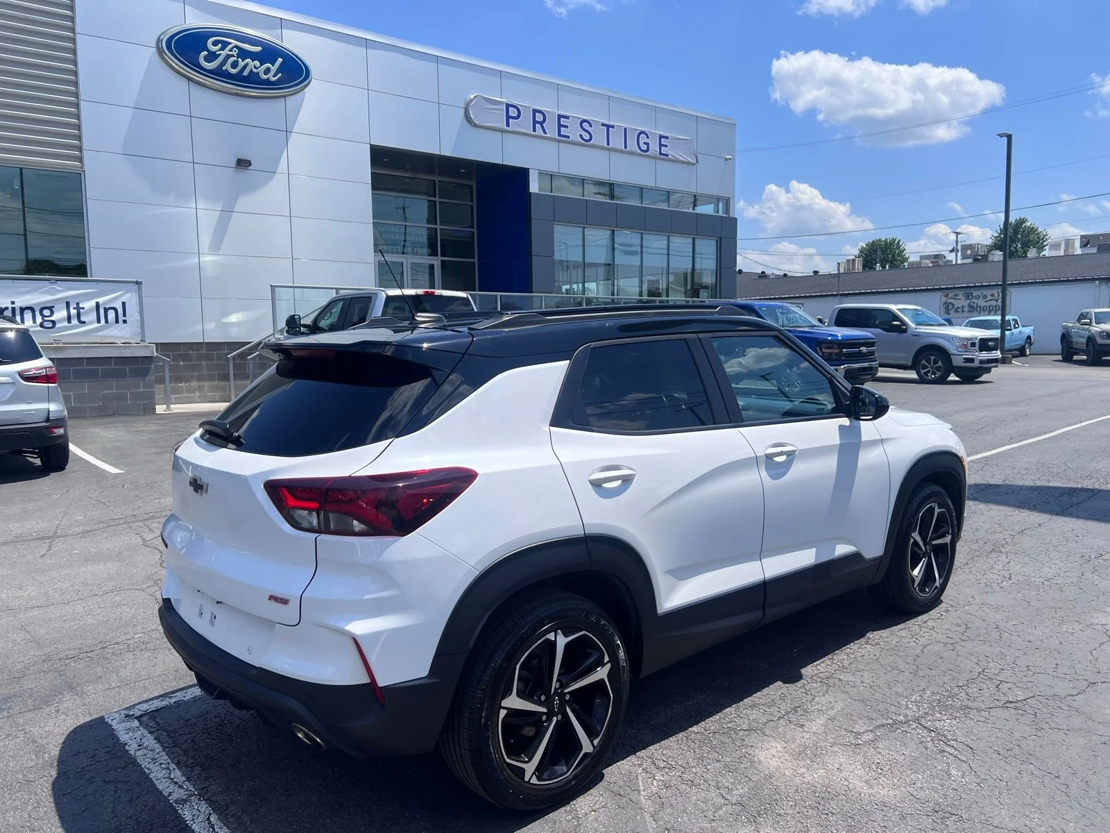 Used 2021 Iridescent Pearl Tricoat Chevrolet RS image 10