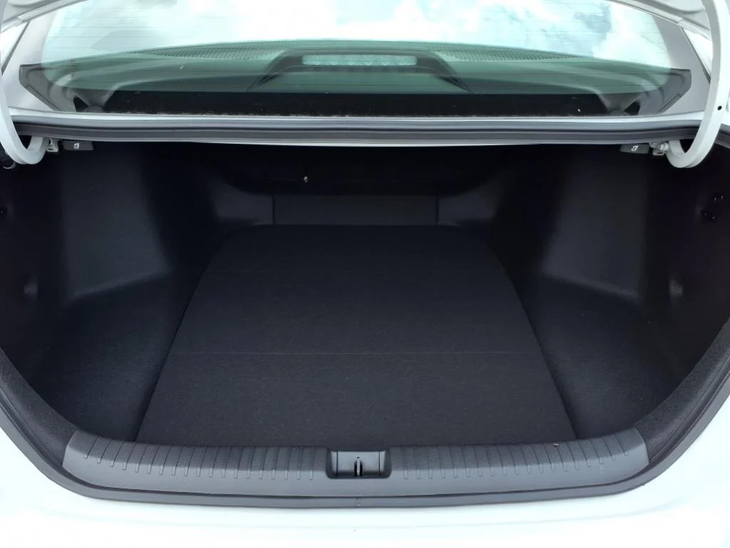 2025 Honda Accord SE - Photo 27