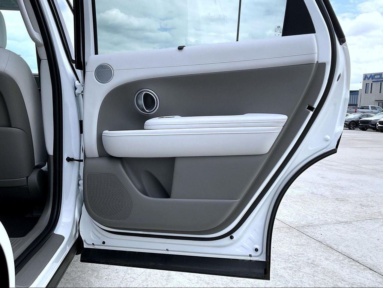 New 2026 White Hyundai SEL Premium image 18