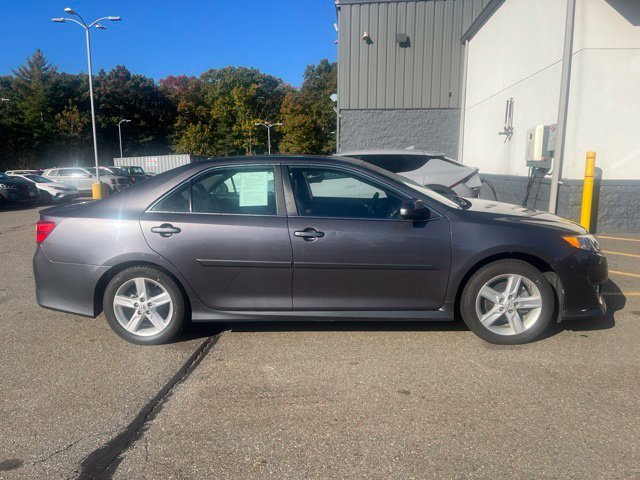 Used 2014 Gray Toyota SE image 2