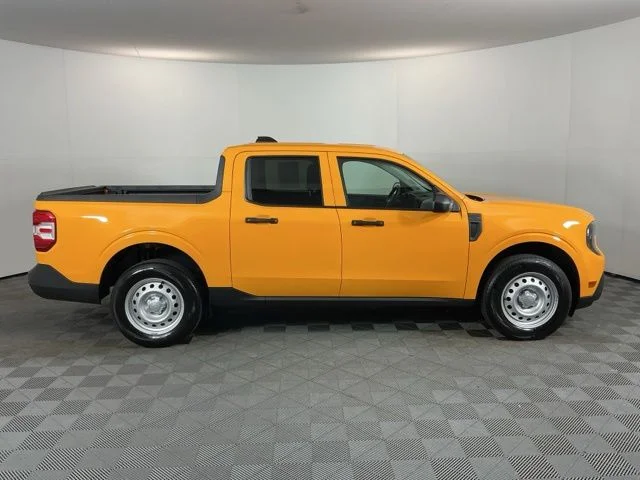 Used 2026 Orange Ford XL image 4