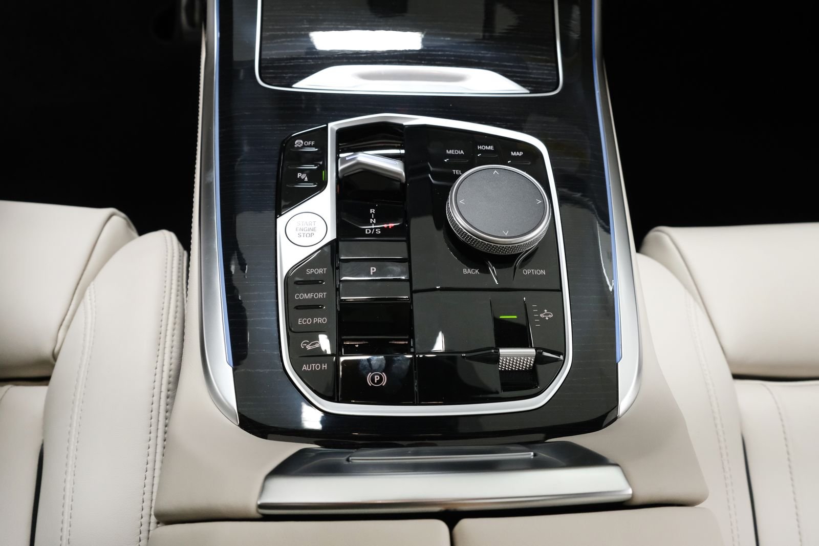 New 2027 Black Sapphire Metallic BMW M60i image 23