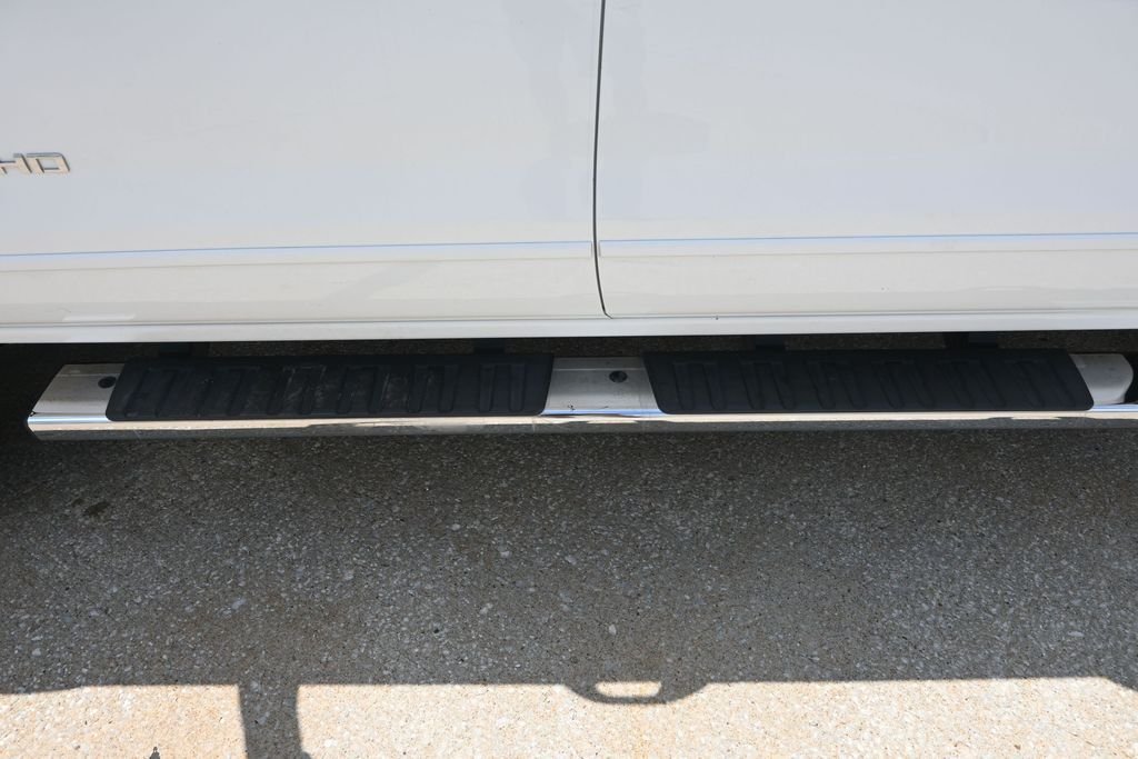 Used 2019 Summit White Chevrolet LT image 11