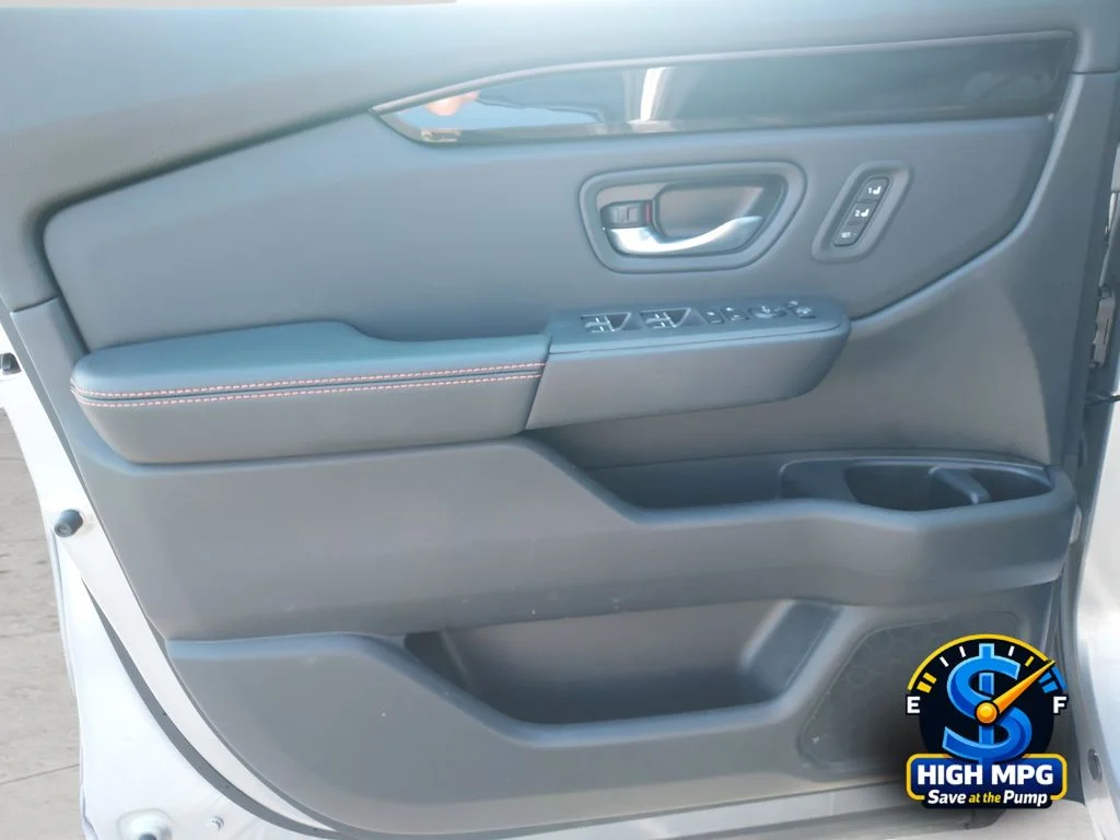 Certified Used 2025 Silver Honda TrailSport image 27