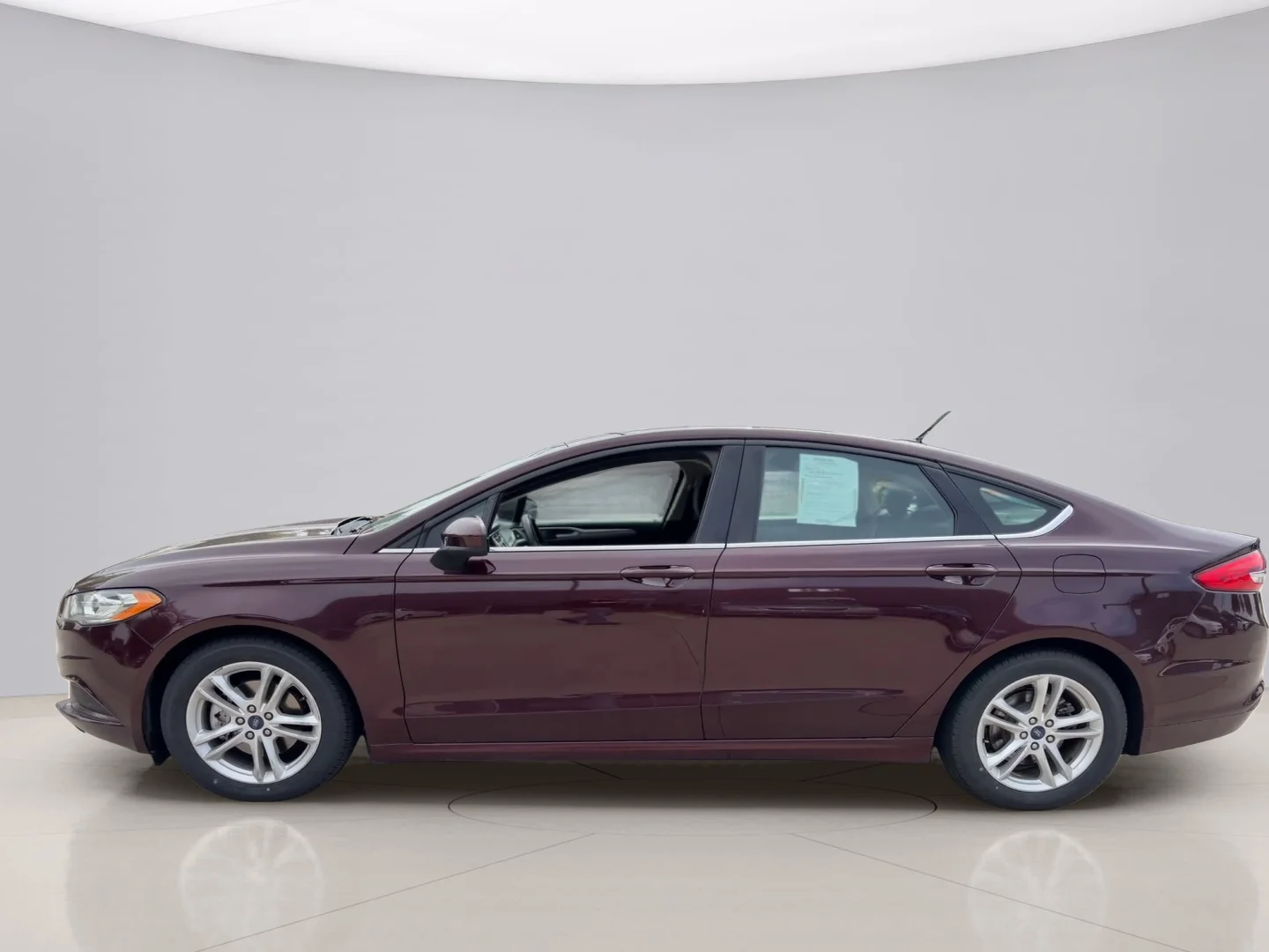 Used 2018 Maroon Ford SE image 8