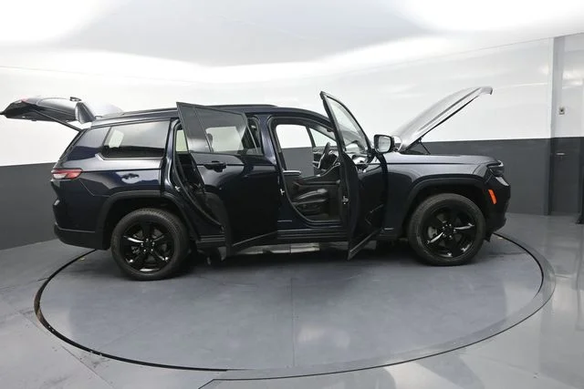 Used 2024 Blue Jeep Limited image 38