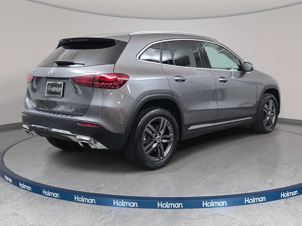 Used 2025  Mercedes-Benz GLA 250 image 6