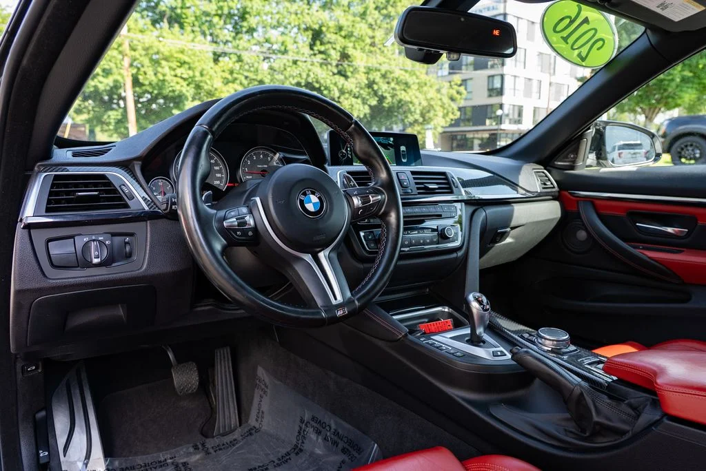 Used 2016 White BMW Competition image 22