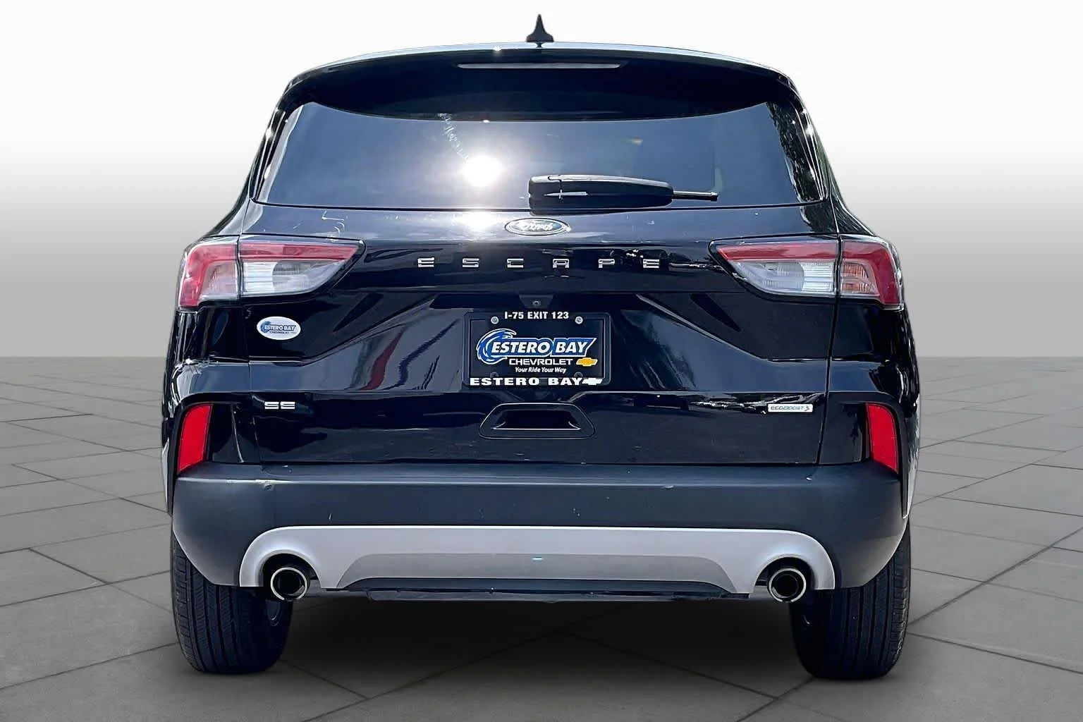 Used 2021 Agate Black Metallic Ford SE image 6