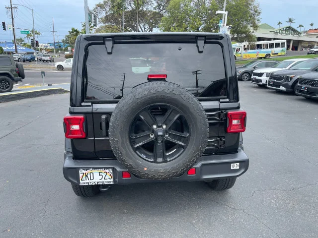 Used 2023 Black Jeep Altitude image 5