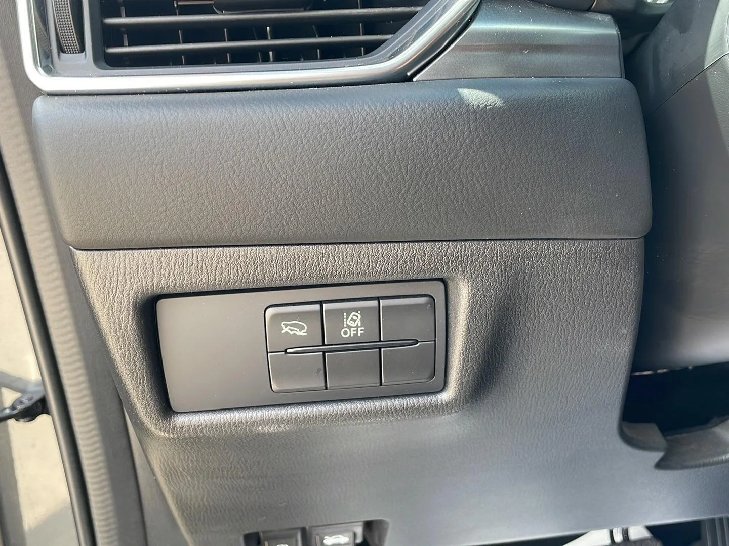 Used 2024 GRAY MAZDA SELECT image 16