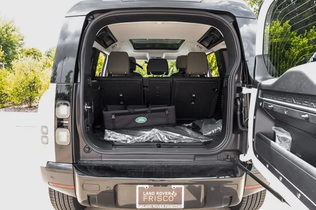 New 2026 Fuji White Land Rover S image 64