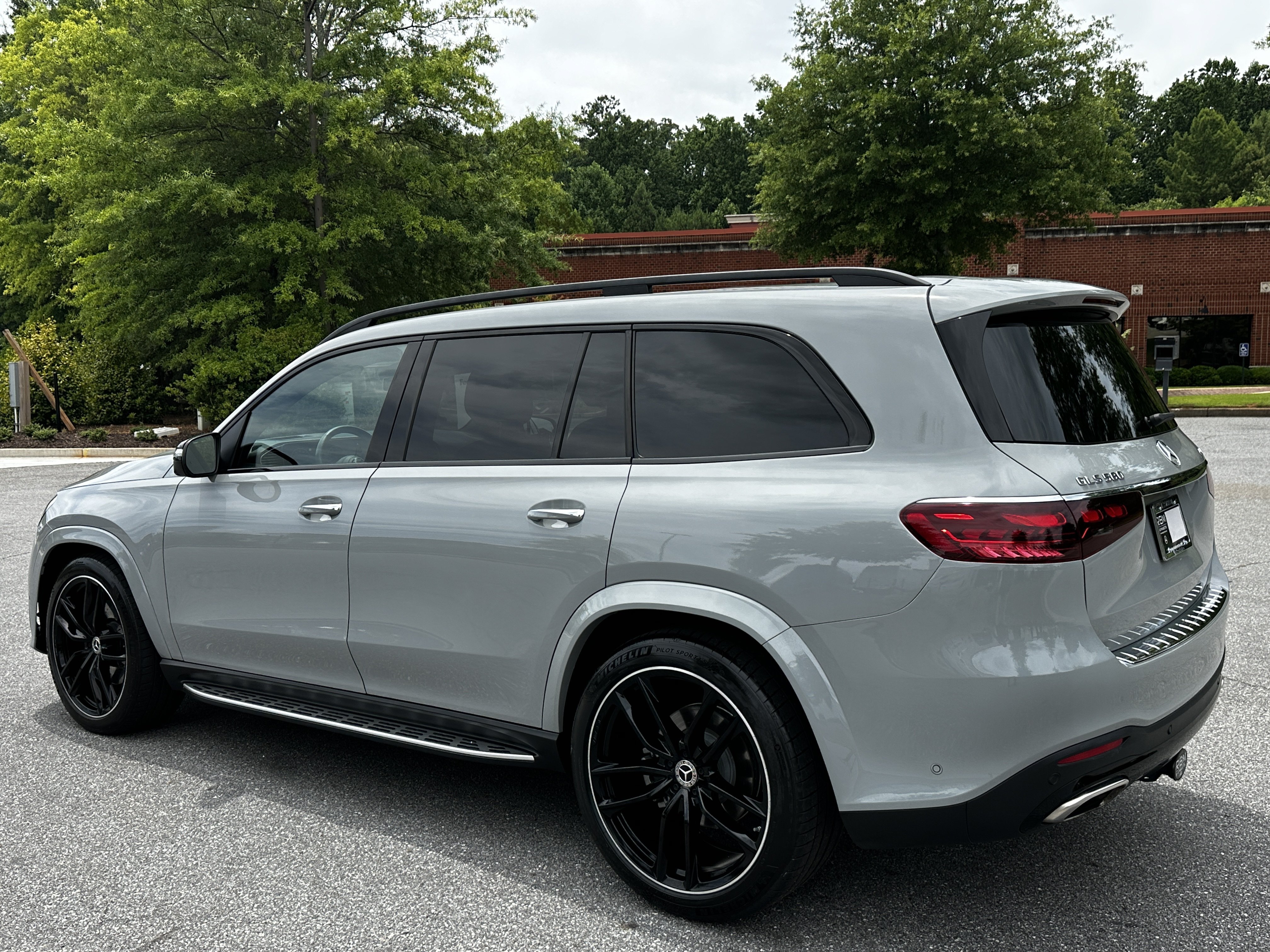 Certified Used 2024 Gray Mercedes-Benz GLS 580 image 6