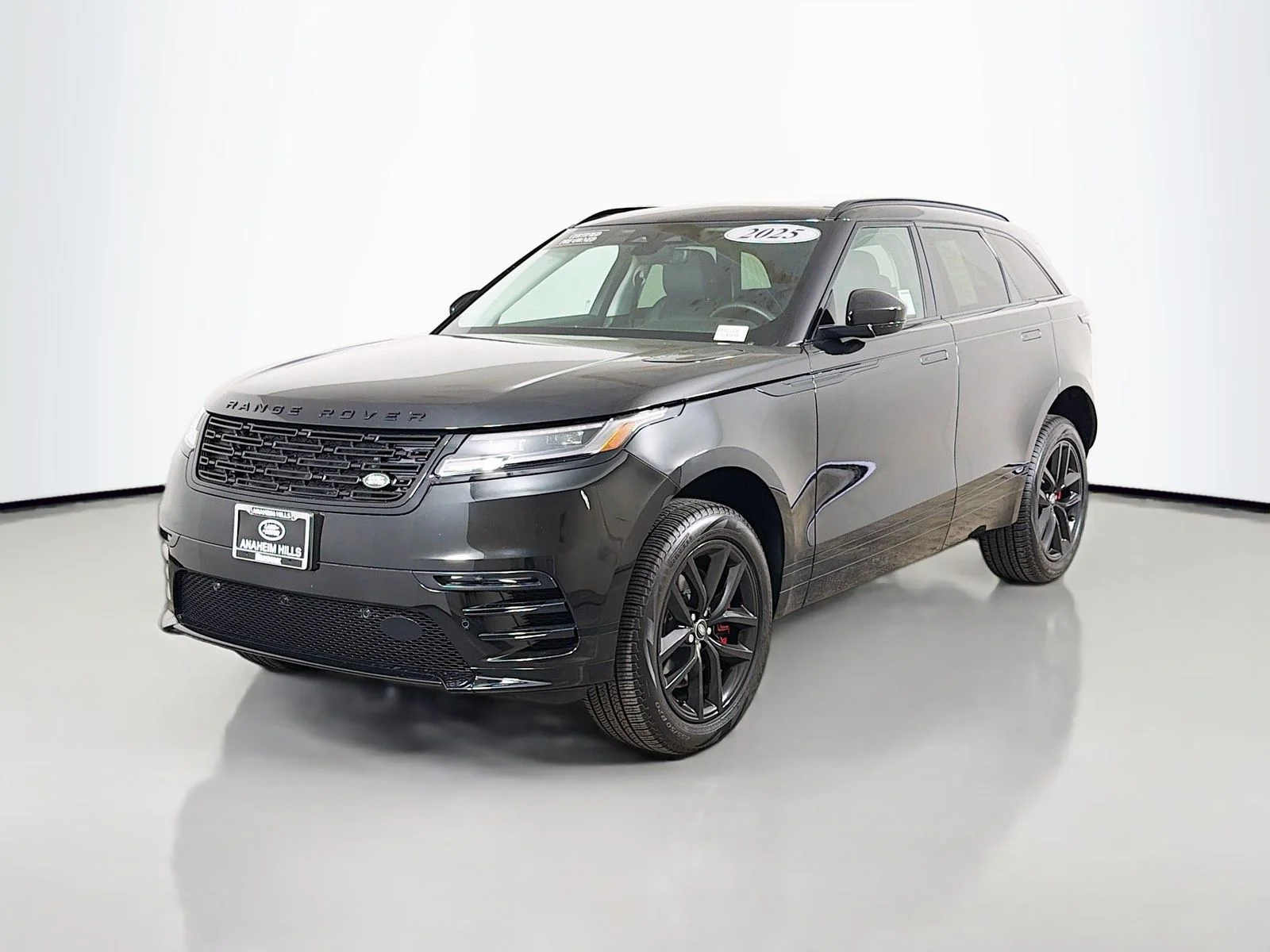 2025 Land Rover Range Rover Velar P400 Dynamic SE's photo