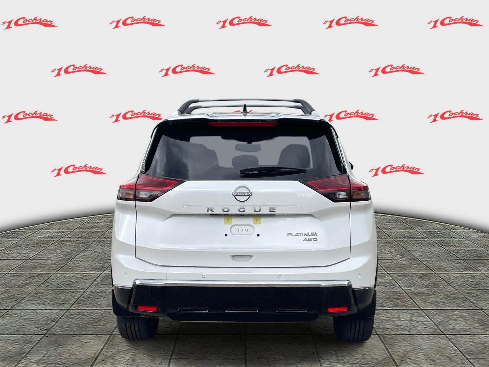 New 2026 Everest White Pearl/Super Black Nissan Platinum image 4