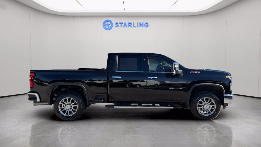 2025 Chevrolet Silverado 3500HD LTZ - Photo 12