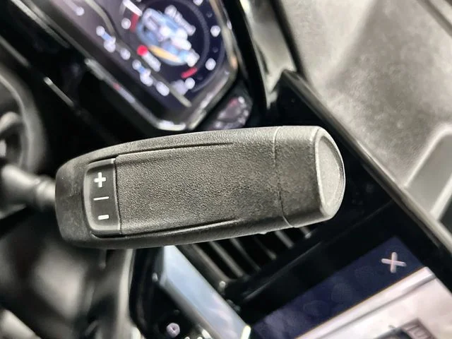 Used 2024 Silver GMC SLT image 17