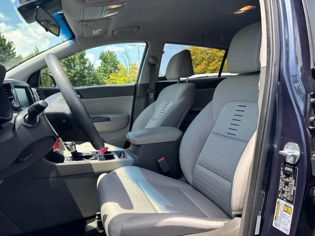 Used 2017 Blue Kia LX image 9