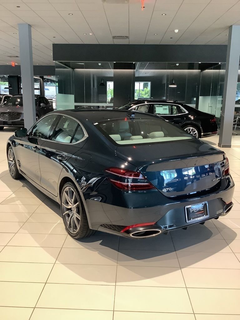 2023 GENESIS G70 Standard - Photo 7