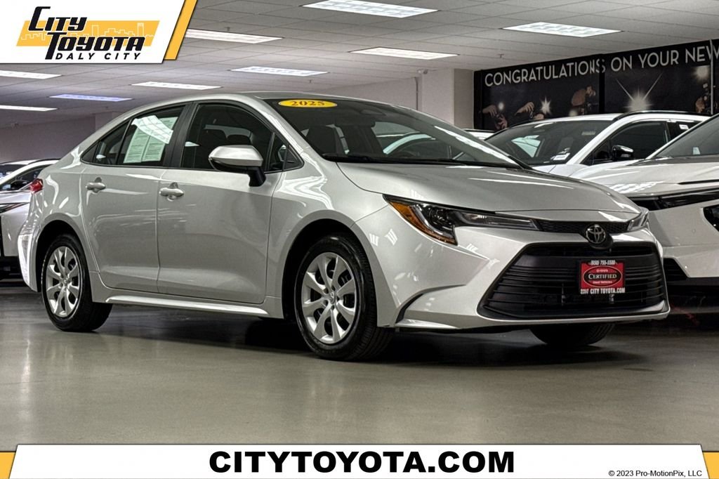 2025 Toyota Corolla LE