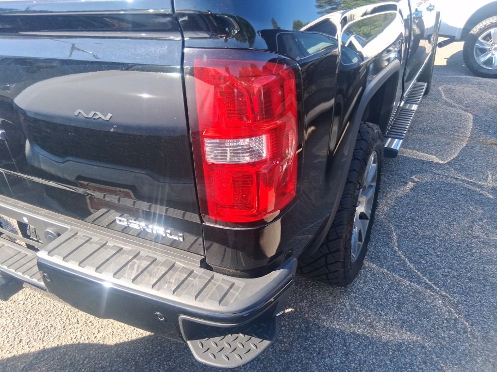 Used 2015 Black GMC Denali image 5