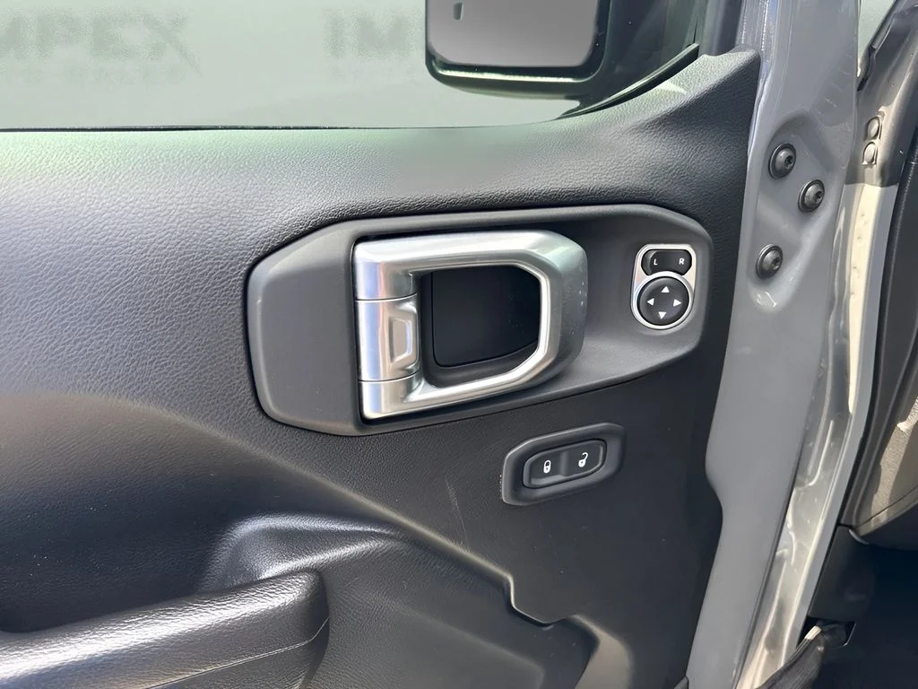 Used 2022 Gray Jeep Unlimited Sport S image 18