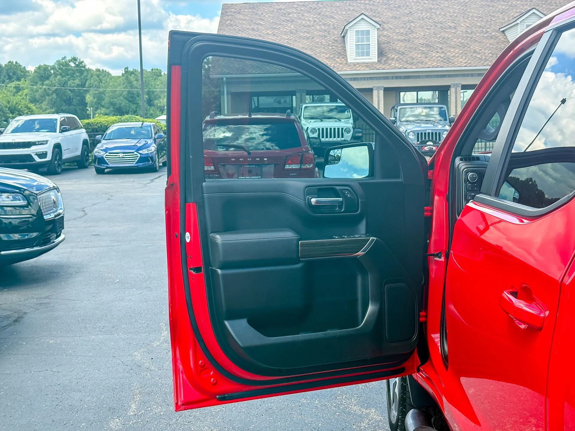 Used 2022 Red Chevrolet LT image 22