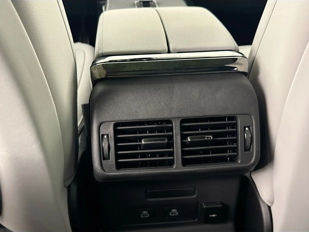 New 2026 Santorini Black Land Rover Belgravia Edition image 26