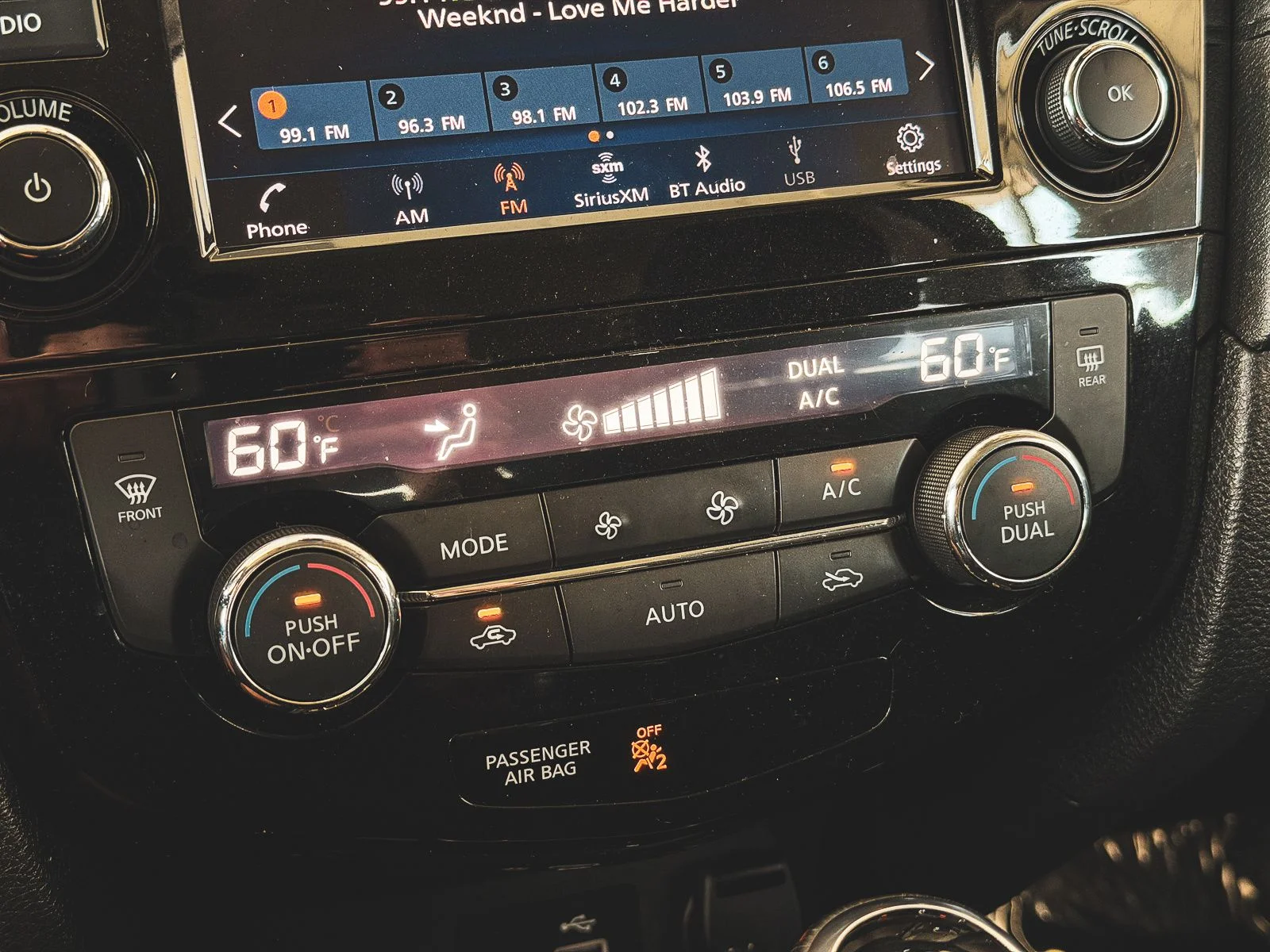 Used 2020 Magnetic Black Pearl Nissan SV image 28