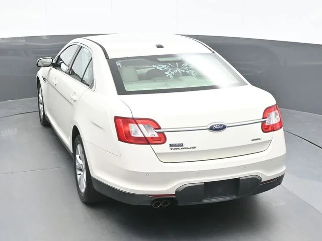 Used 2010  Ford SEL image 10