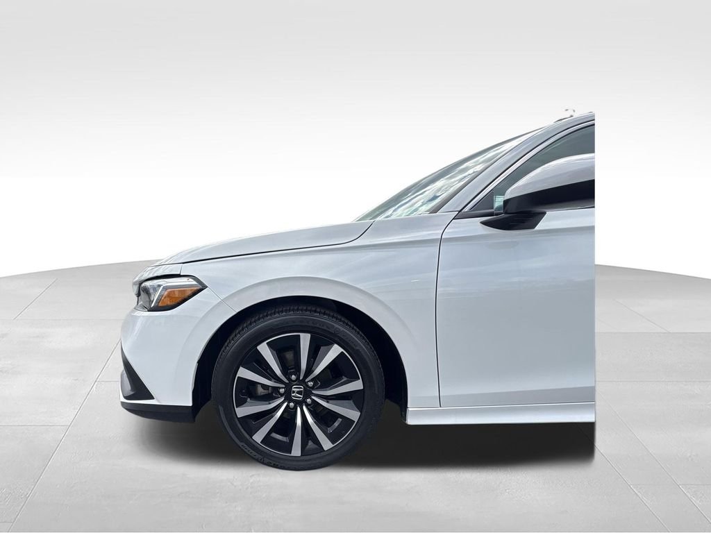 Used 2024 White Honda EX image 17