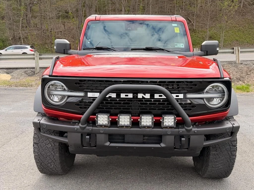 Used 2022 Red Ford Wildtrak image 19
