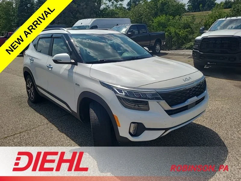 Used 2022 White Kia SX image 3