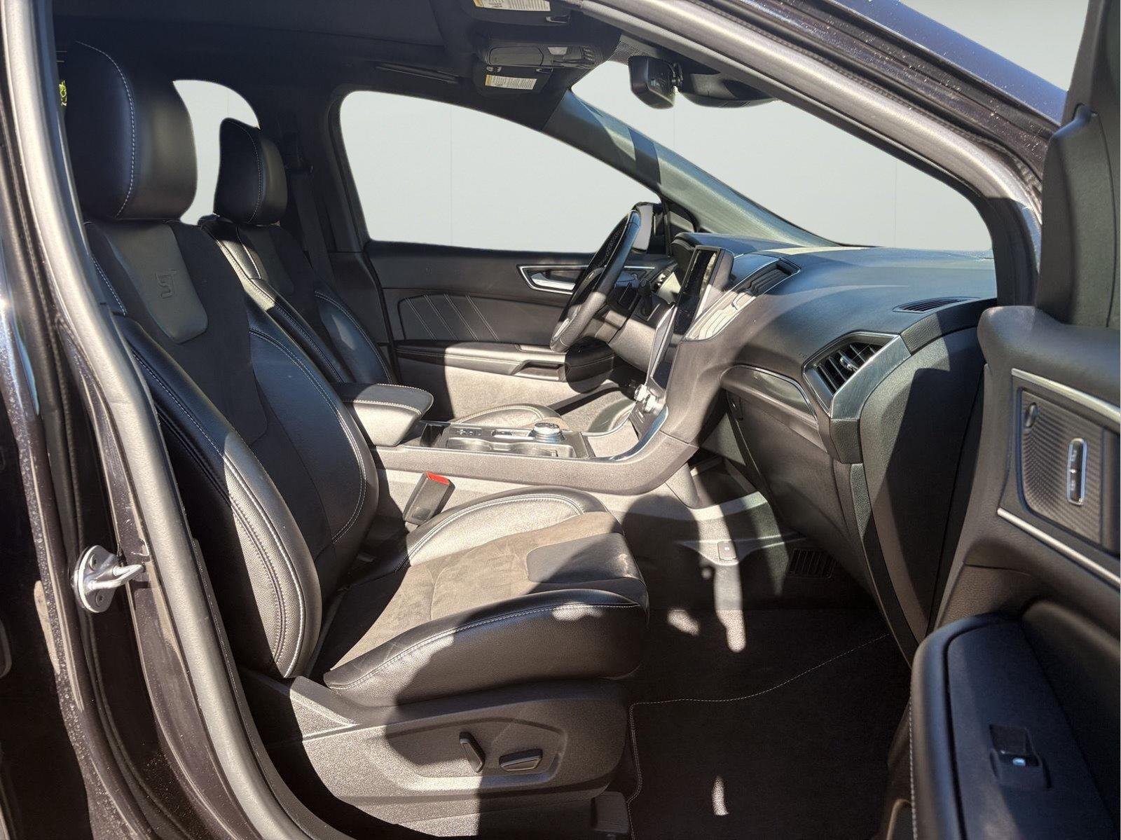 Used 2024 Agate Black Ford ST image 14