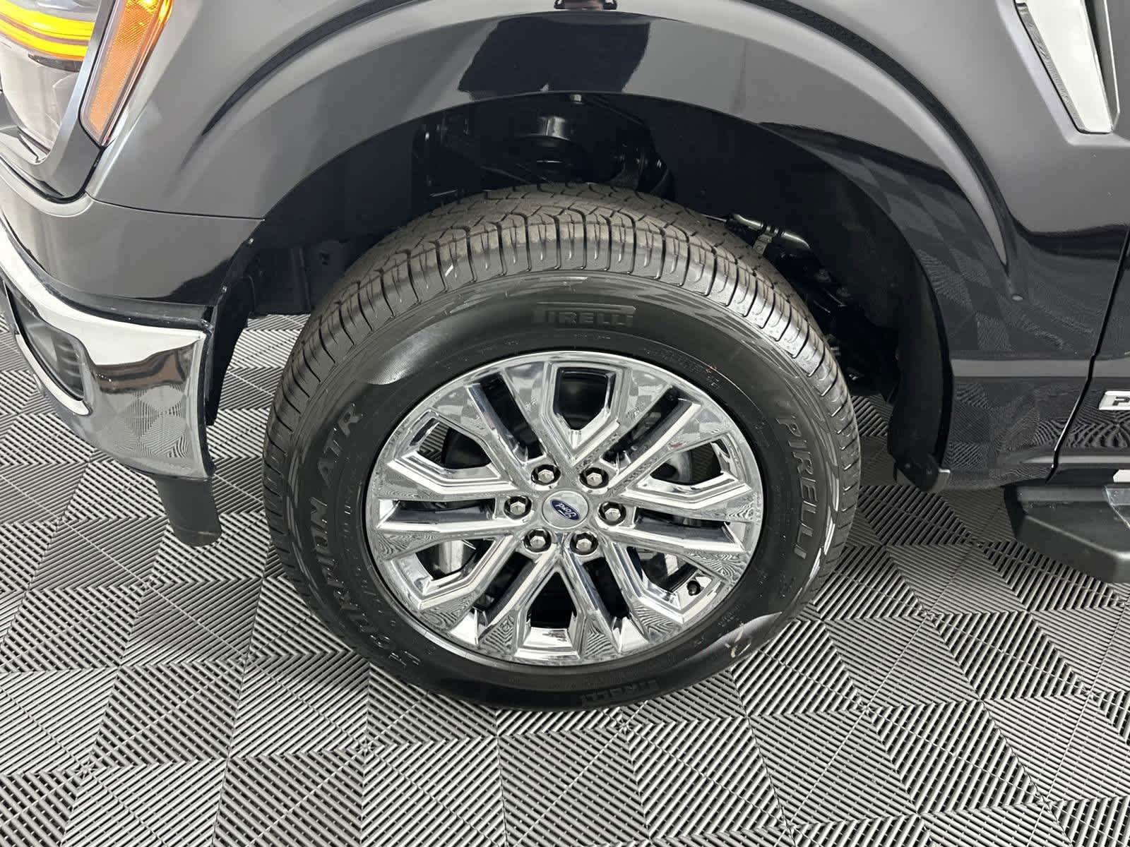 2025 Ford F-150 XLT - Photo 10