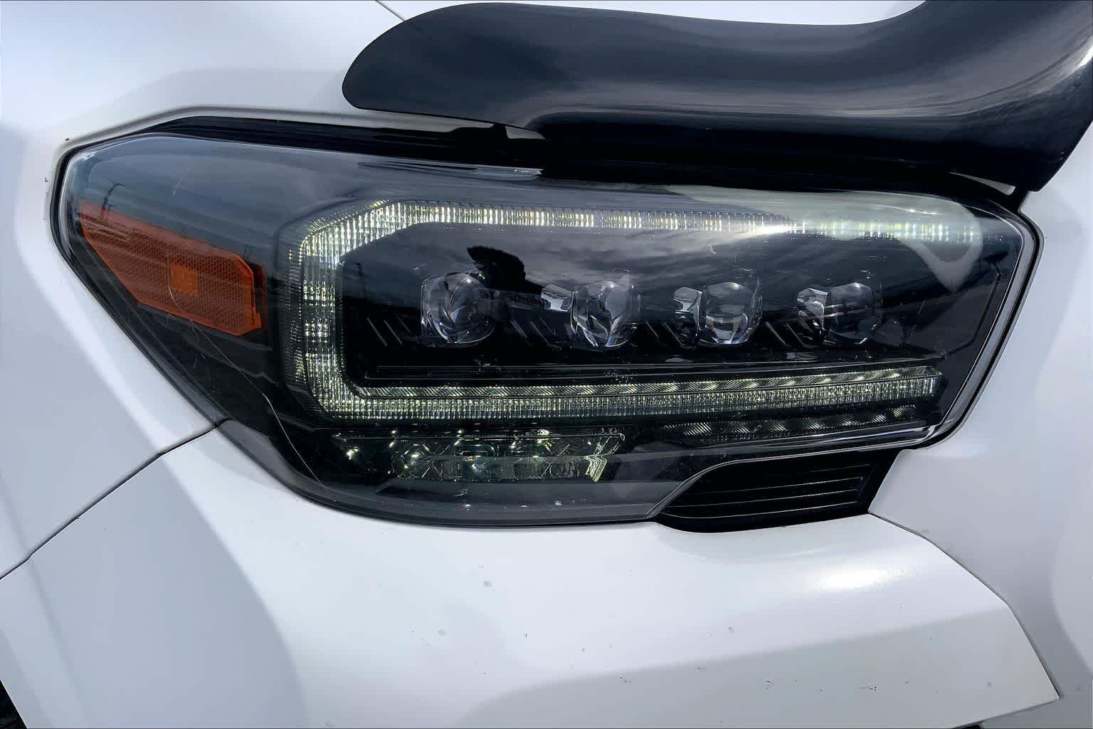 Used 2021 Super White Toyota SR image 27