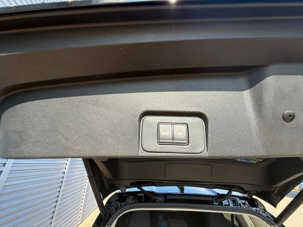 New 2026 Super Black Nissan SV image 19