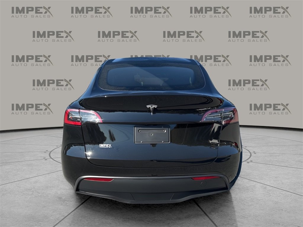 2025 Tesla Model Y Long Range photo 4