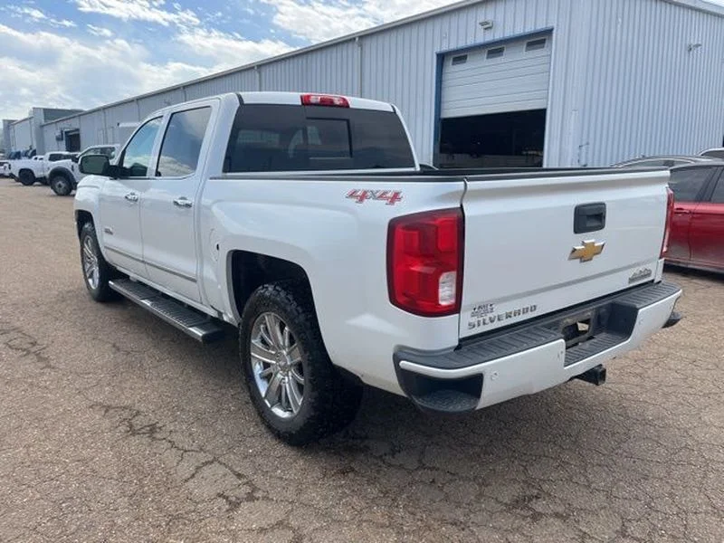 Used 2017 Iridescent Pearl Tricoat Chevrolet High Country image 4