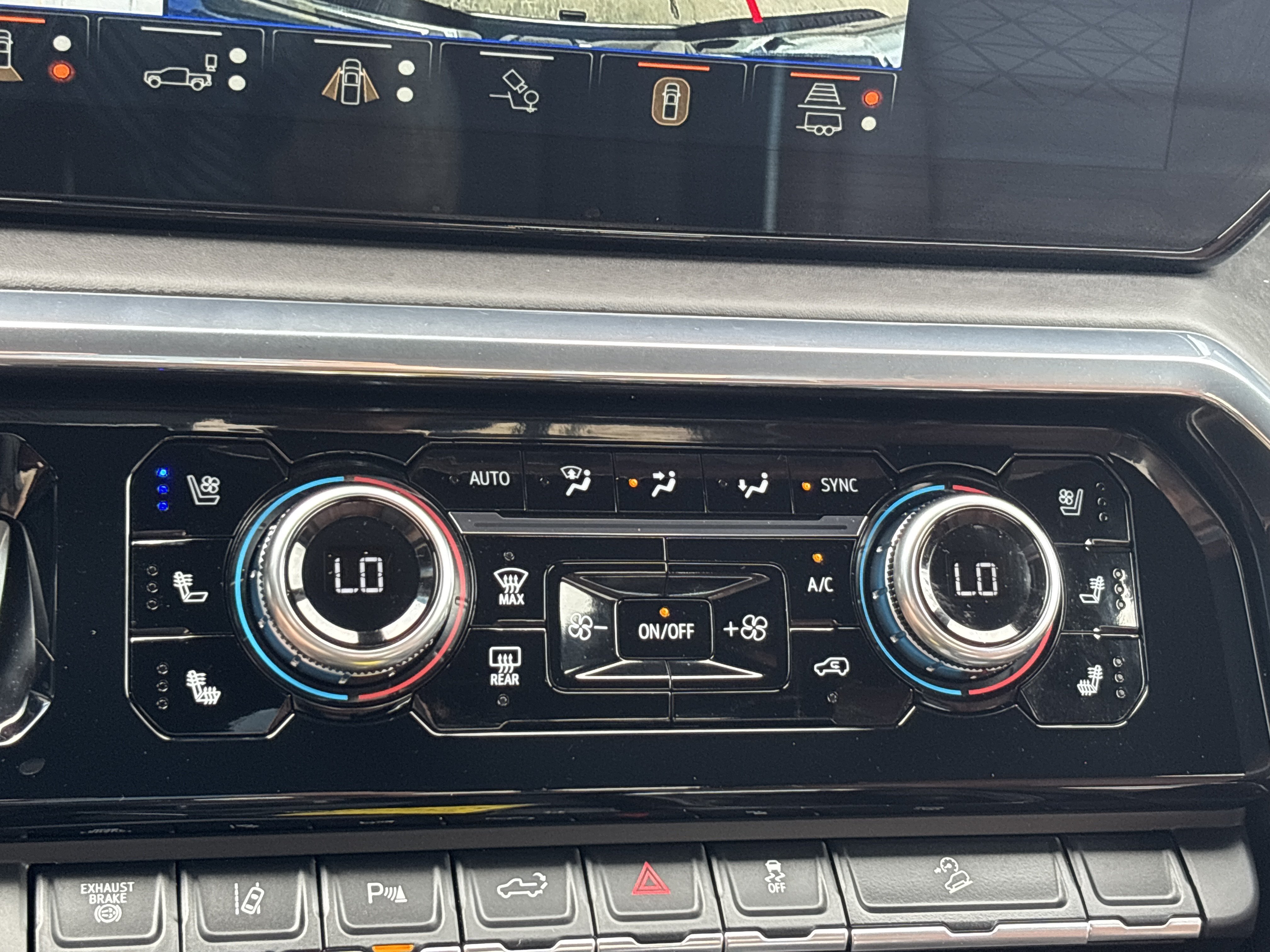 Used 2025 Sterling Metallic GMC Denali Ultimate image 41