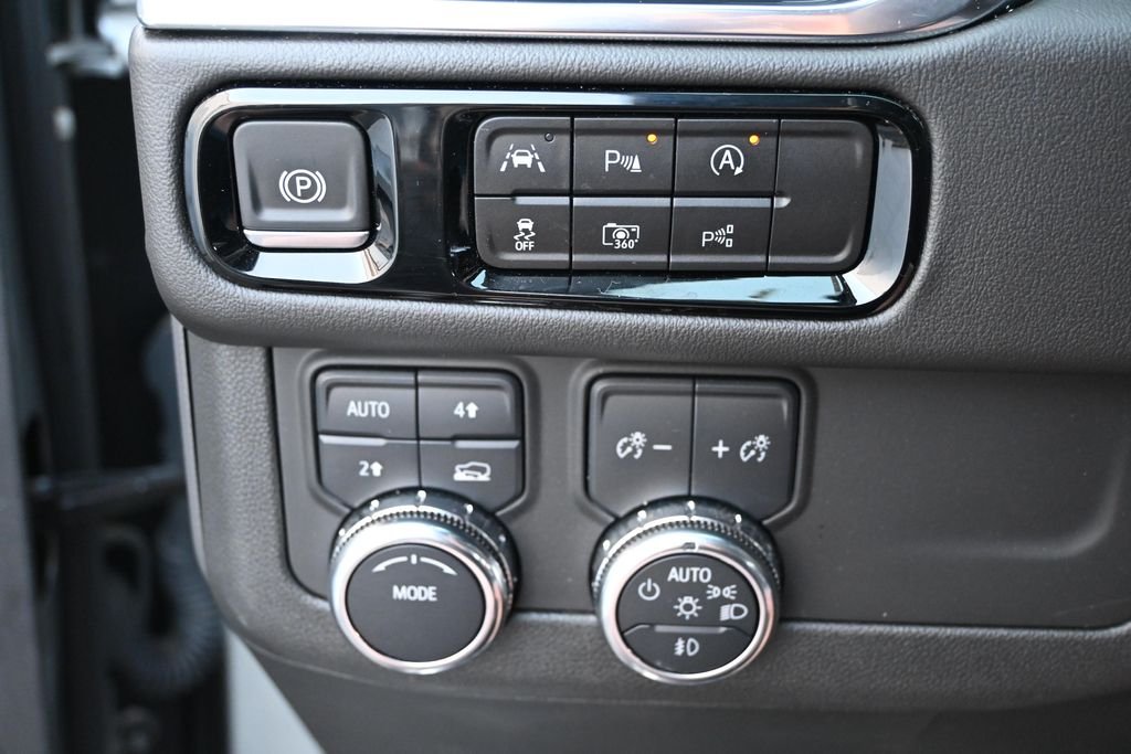 Used 2025 Sterling GMC Elevation image 36