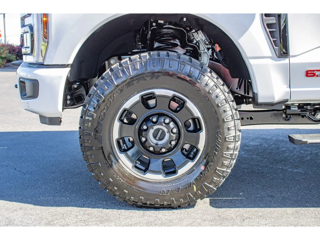New 2026 Star White Metallic Tri-Coat Ford F-350® Lariat® image 5
