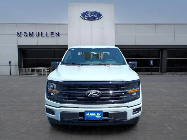 New 2026 Avalanche Ford XLT image 2